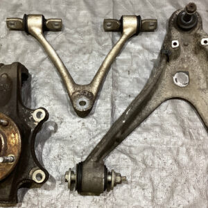 2005-2013 Chevrolet Corvette C6 Base Driver Front Knee / Spindle Hub w/ Control Arms / C6011