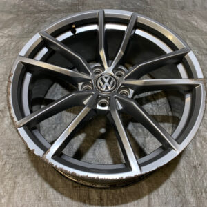 *DAMAGED* 2015-2017 Volkswagen MK7 Golf R 19" Pretoria Wheel Rim / M7R03